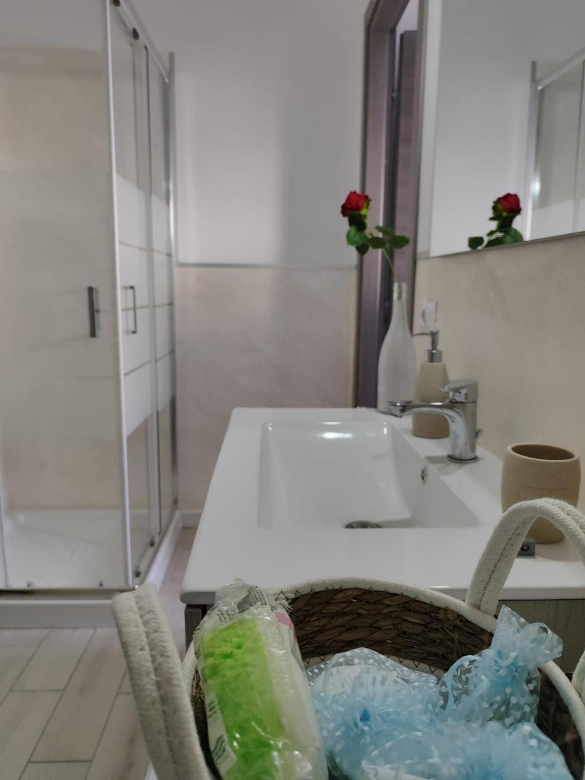 Casa Vacanze Con Giardino I Girasoli - Cin It 09006 - 9 C 2000 R4042- Сорсо Экстерьер фото