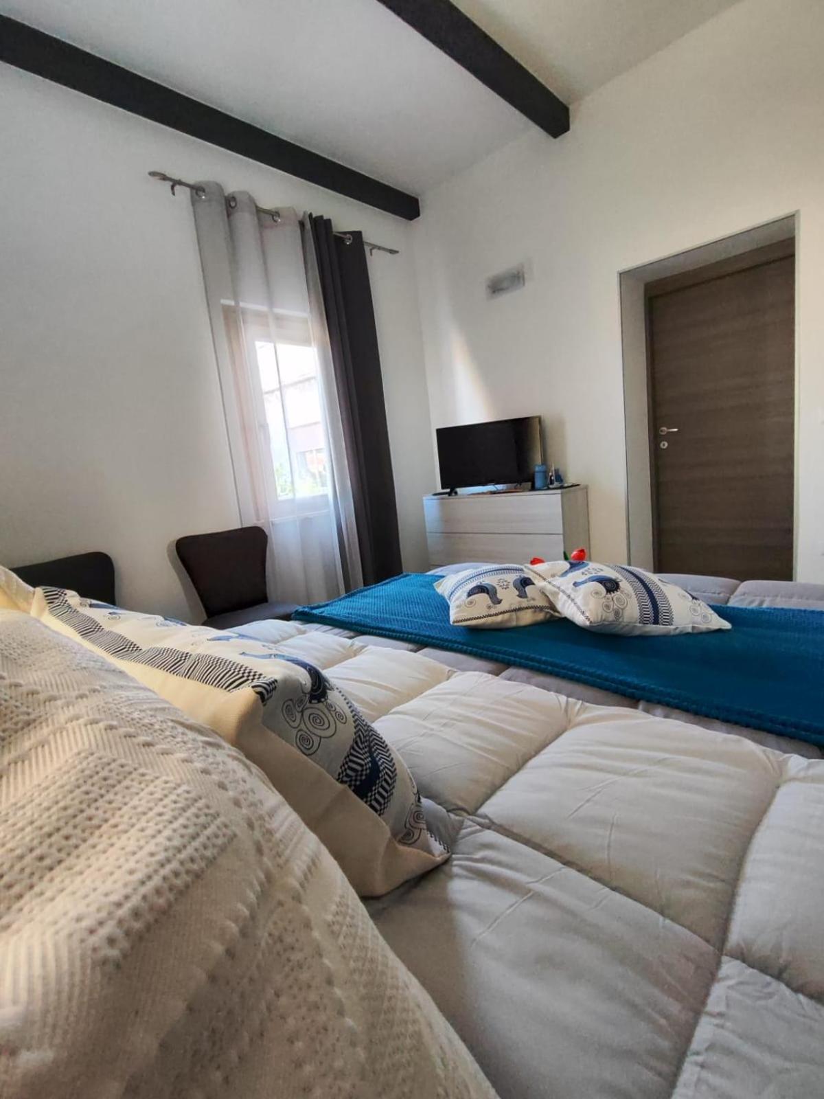 Casa Vacanze Con Giardino I Girasoli - Cin It 09006 - 9 C 2000 R4042- Сорсо Экстерьер фото