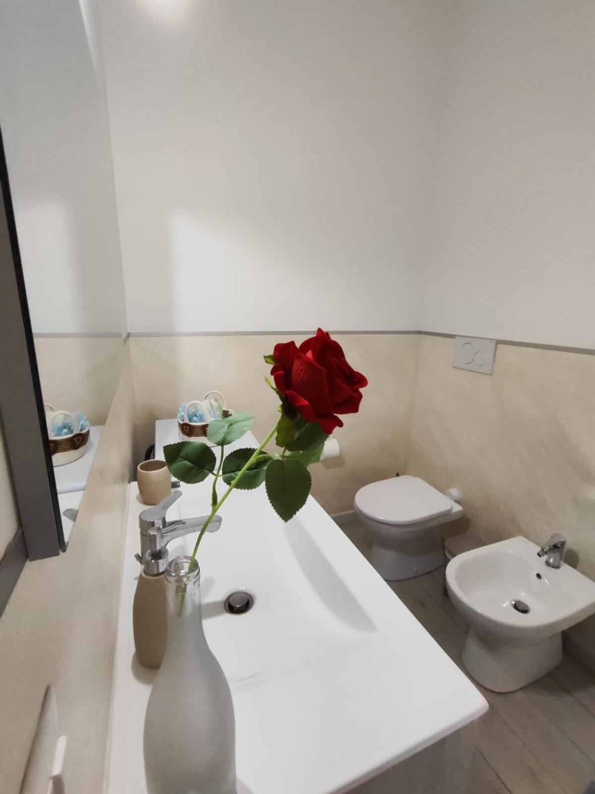 Casa Vacanze Con Giardino I Girasoli - Cin It 09006 - 9 C 2000 R4042- Сорсо Экстерьер фото